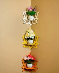 ৩টি পদ্মফুল কর্নার সেলফ ফুল সহ